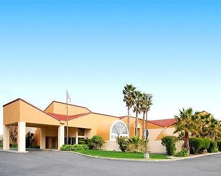 Quality Inn & Suites Вакавил Екстериор снимка