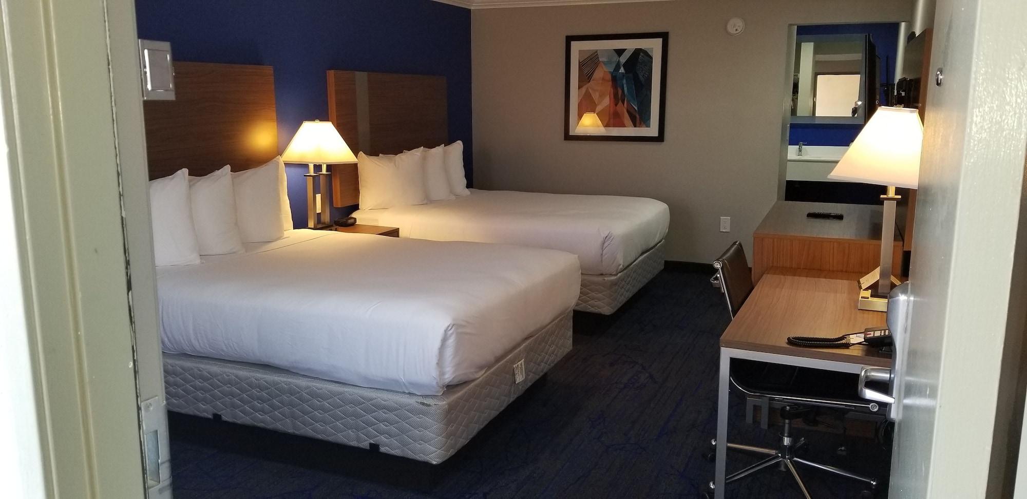 Quality Inn & Suites Вакавил Екстериор снимка