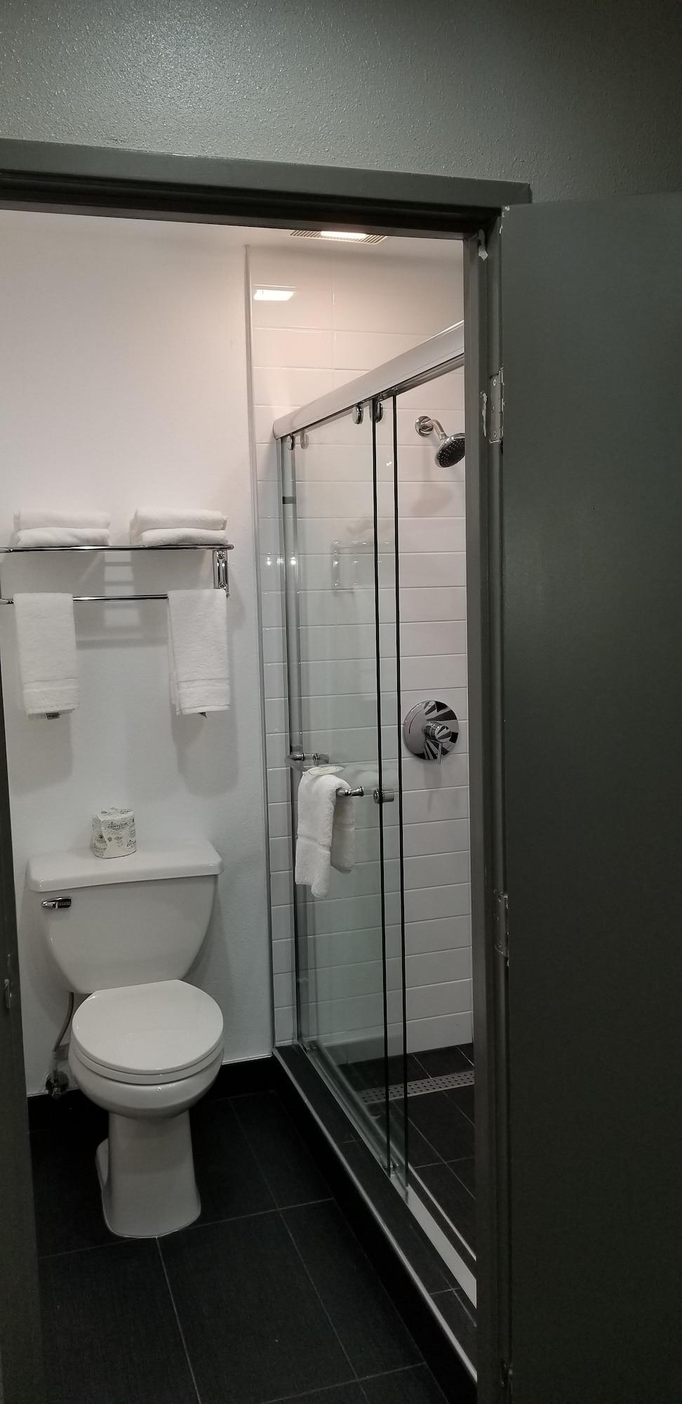 Quality Inn & Suites Вакавил Екстериор снимка