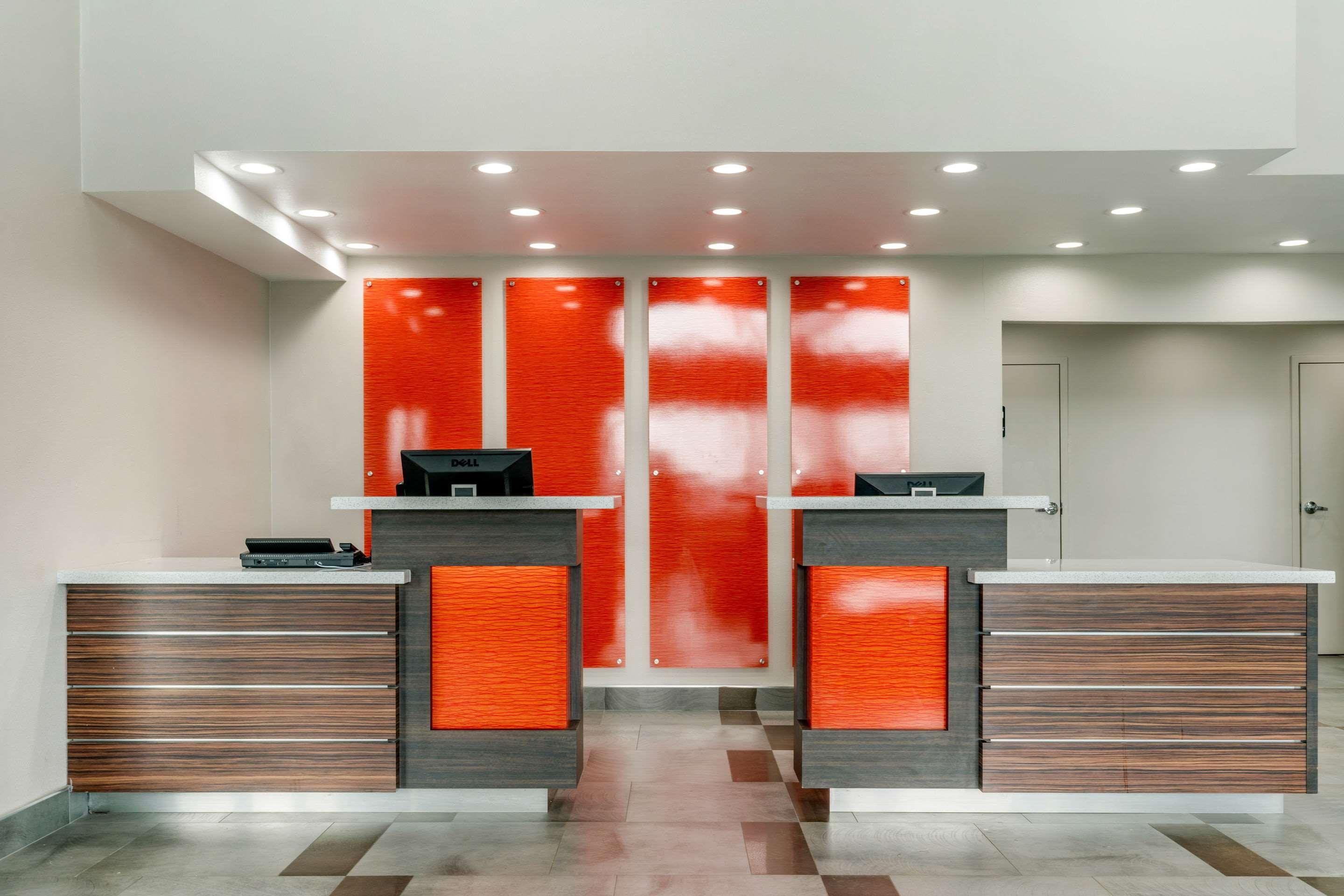 Quality Inn & Suites Вакавил Екстериор снимка